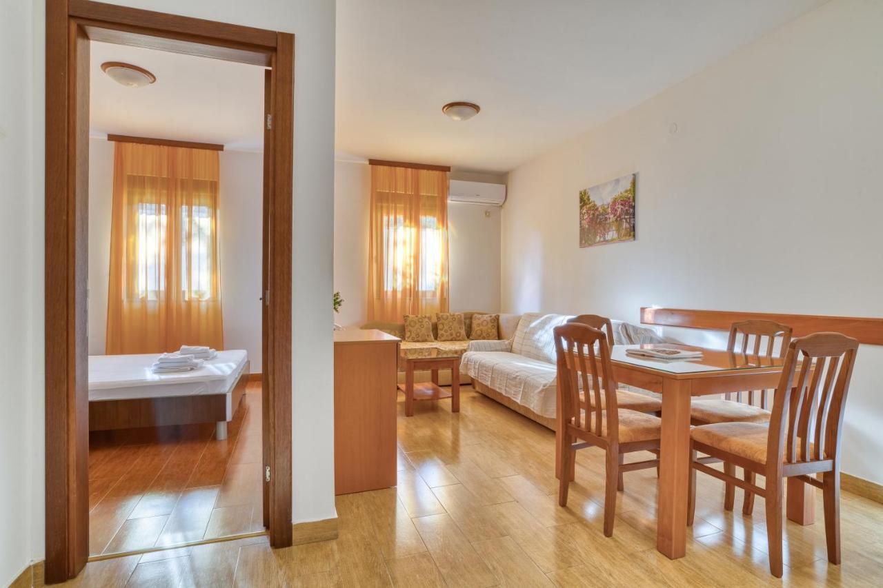 Garni Hotel Milica 赫尔采格诺维 外观 照片