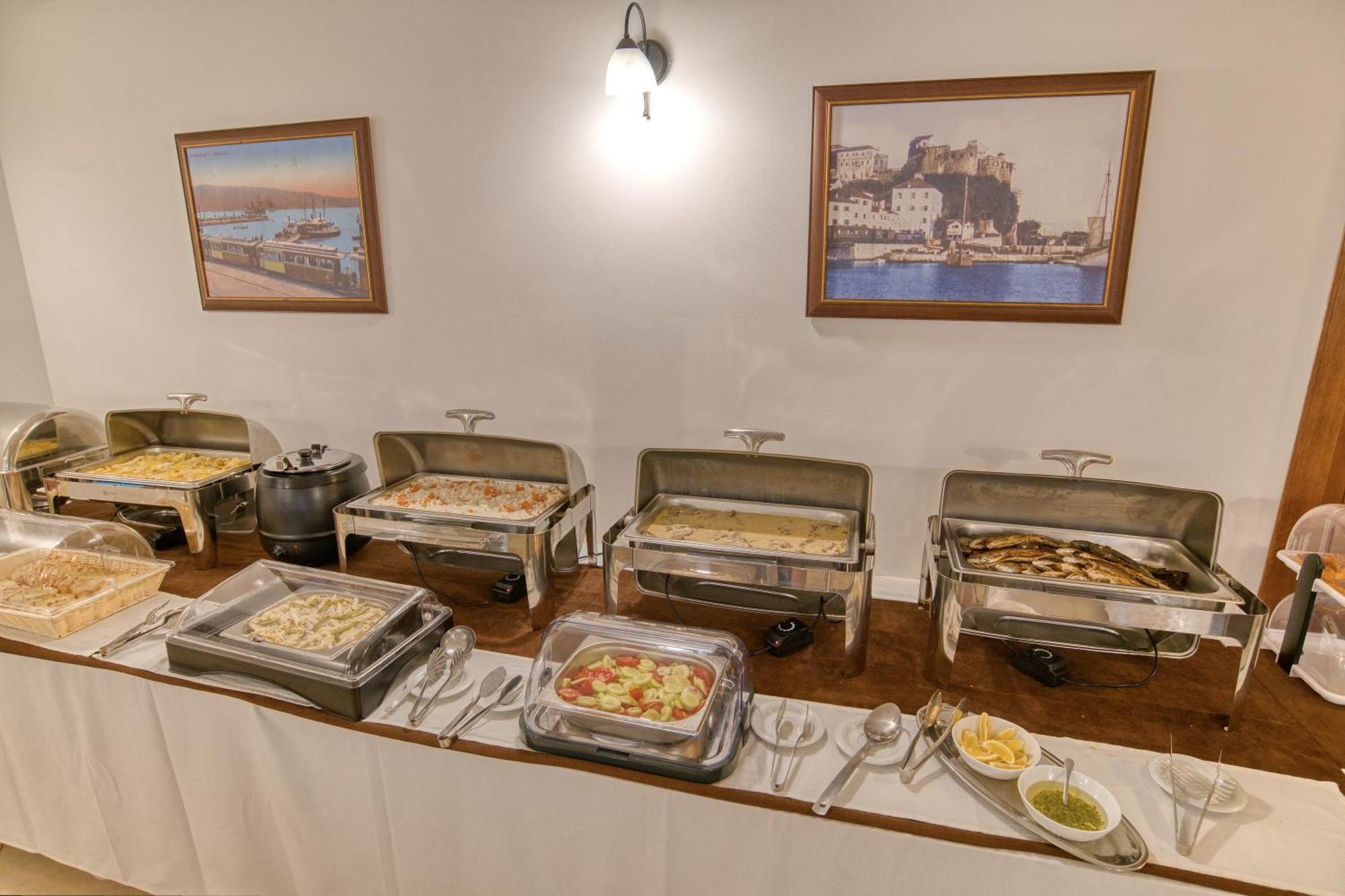 Garni Hotel Milica 赫尔采格诺维 外观 照片