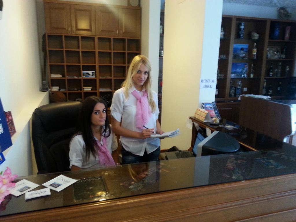 Garni Hotel Milica 赫尔采格诺维 外观 照片